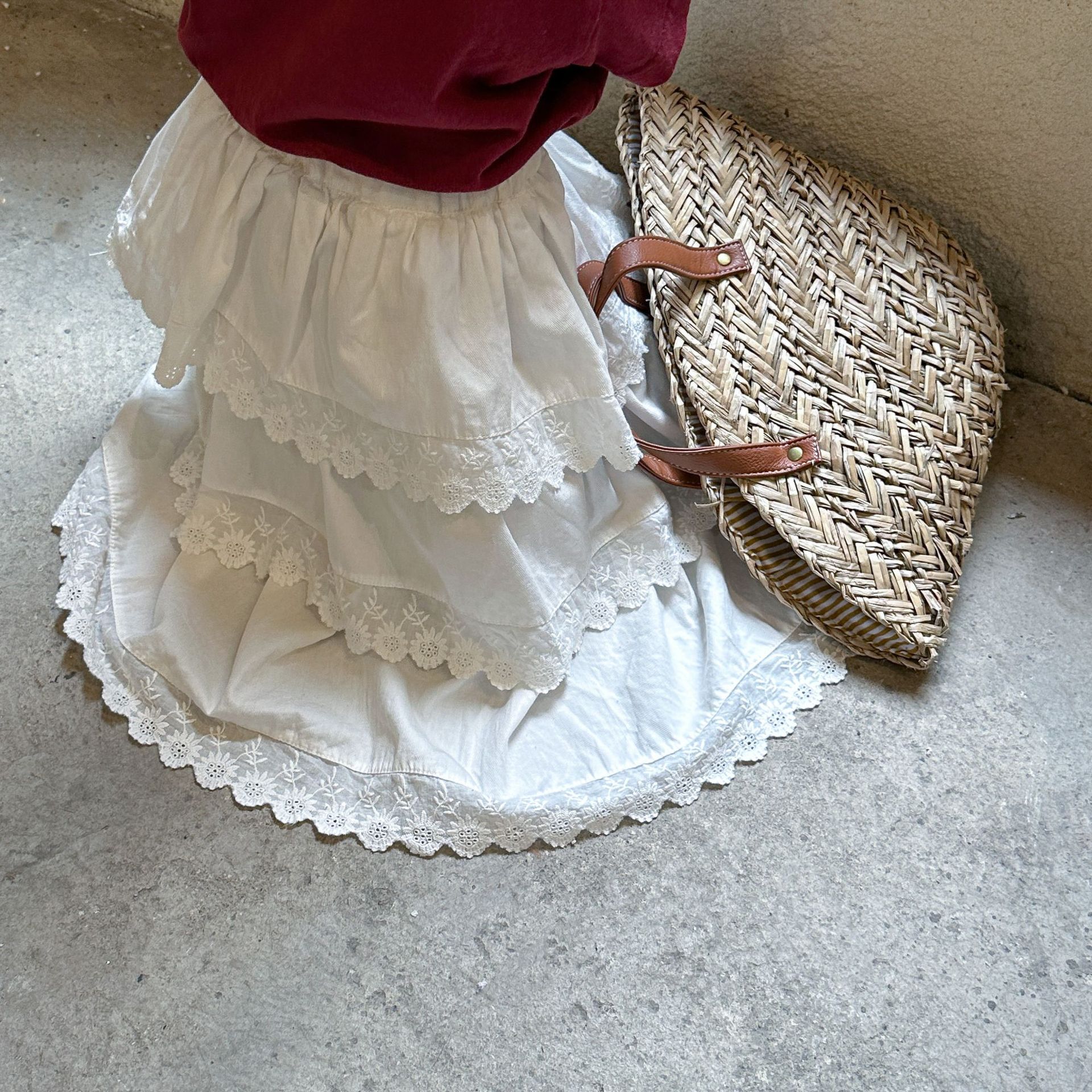 Girls' Half Length Skirt Lace  - Baby Clothing Line ulasan dan harga